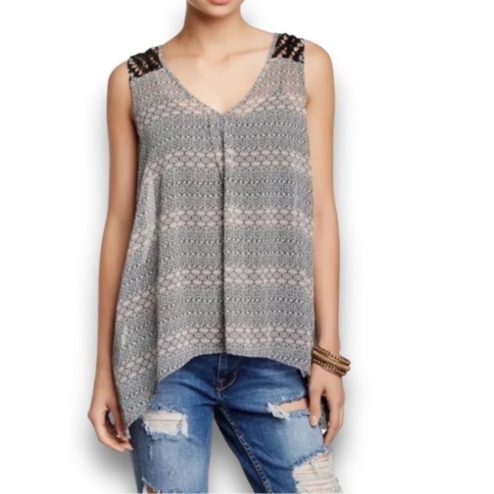 4/$20 Daniel Rainn Black White Printed V Neck Crochet Lace Top Medium Sleeveless
